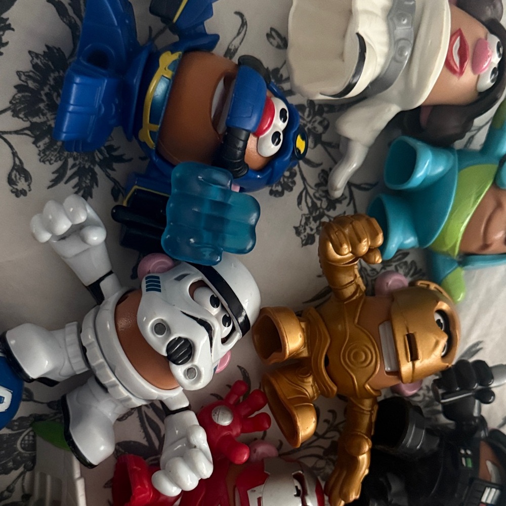 Star Wars and Marvel Toy Set Mr. Potato Head - Picture 5 of 6